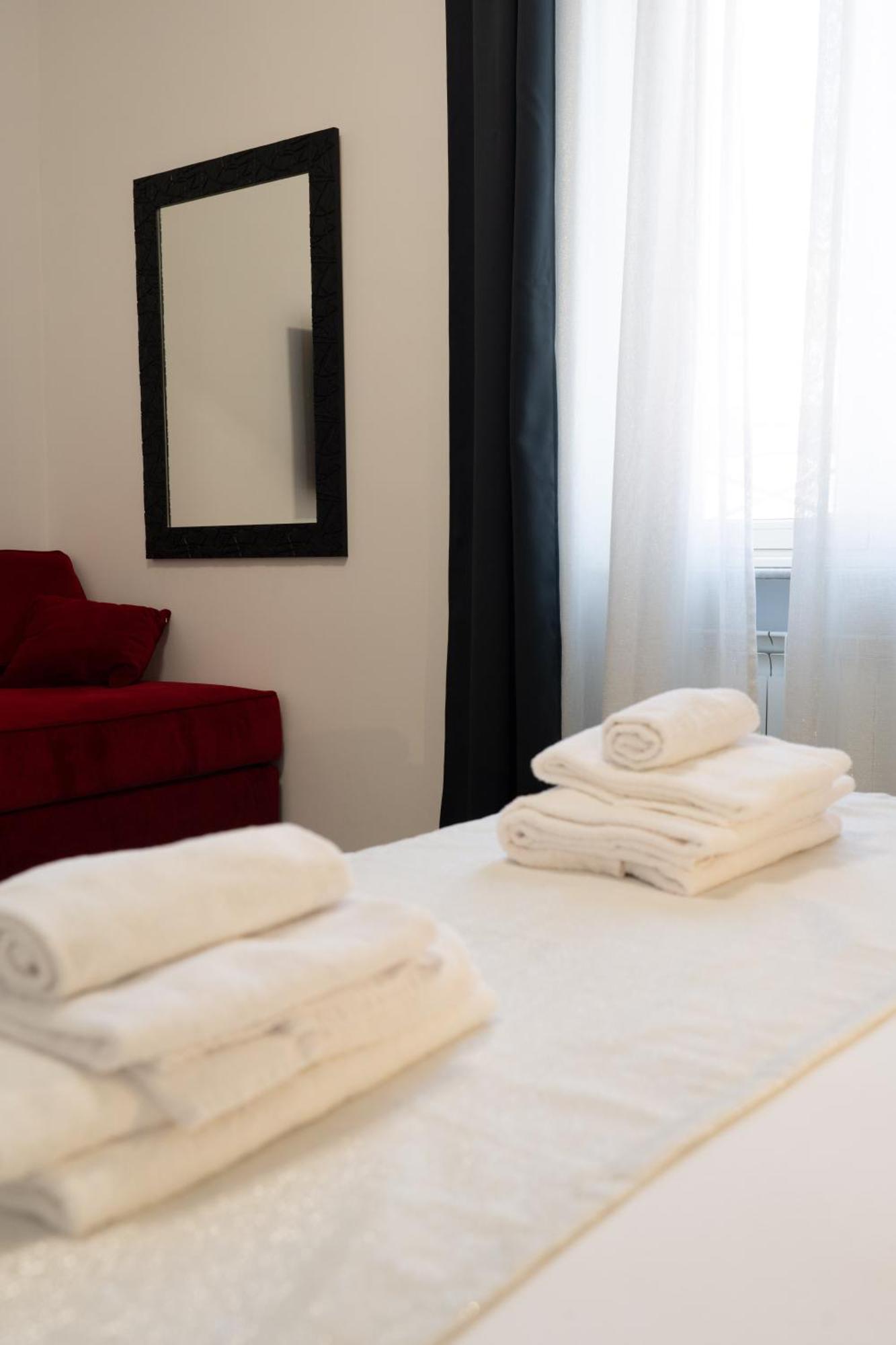 Inn Urbe Colosseo Рим Экстерьер фото